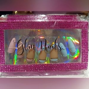 Glam press on Nails